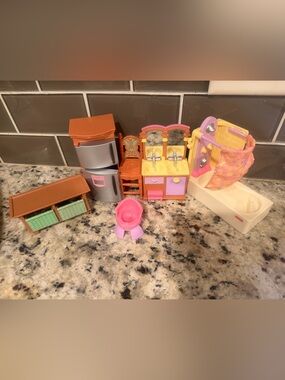 Fisher-Price Loving Family Dollhouse furniture